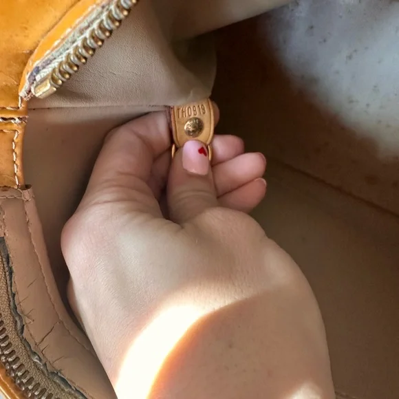 Authentic LV vernis bag! Th0919 - Picture 8 of 10